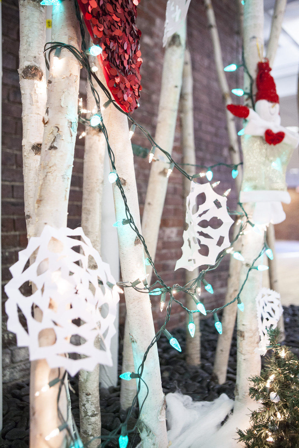 How to Bring Holiday Cheer to Your Landscaping